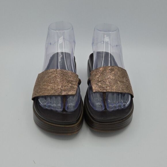 Donald Pliner Fifi Slide Platform Thong Sandal Brown with Bronze Size 6M EUC - Picture 3 of 9
